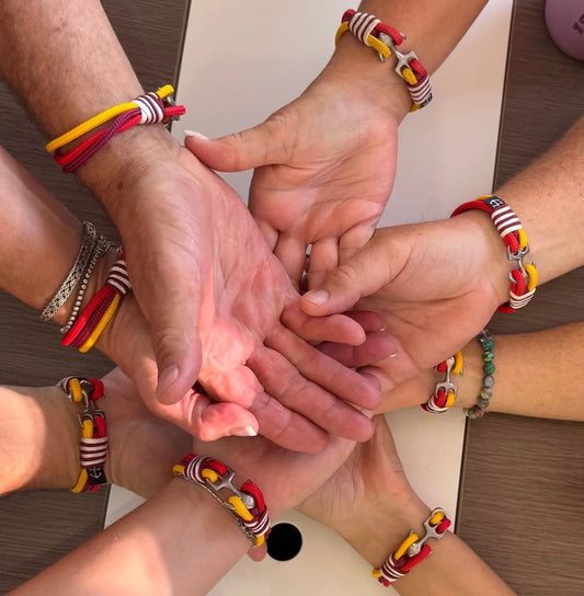 🎄 A Gift That Gives Twice: Free Handwritten Christmas Card + Personalized Bracelet for a Cause